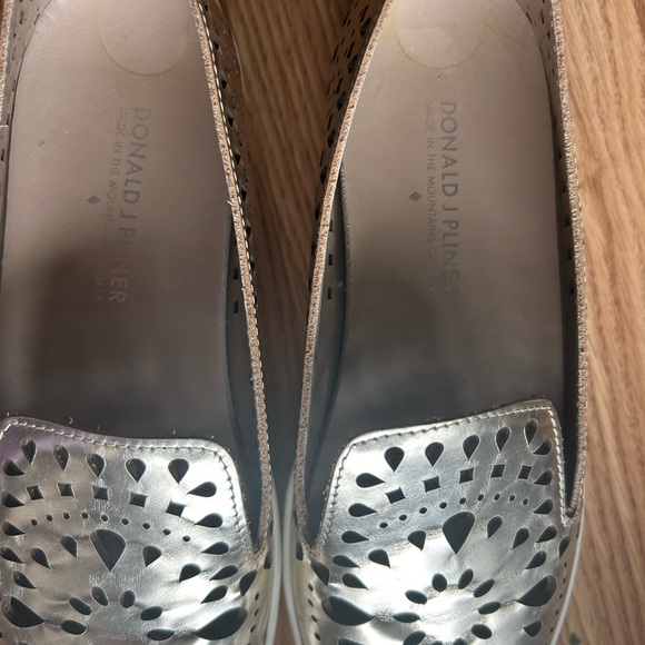 Donald J. Pliner slip ons | Metallic Collection | Gold | Size 5 - Picture 5 of 9
